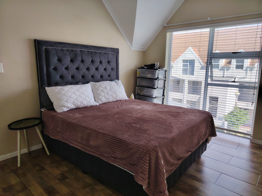 To Let 3 Bedroom Property for Rent in Whispering Pines Western Cape